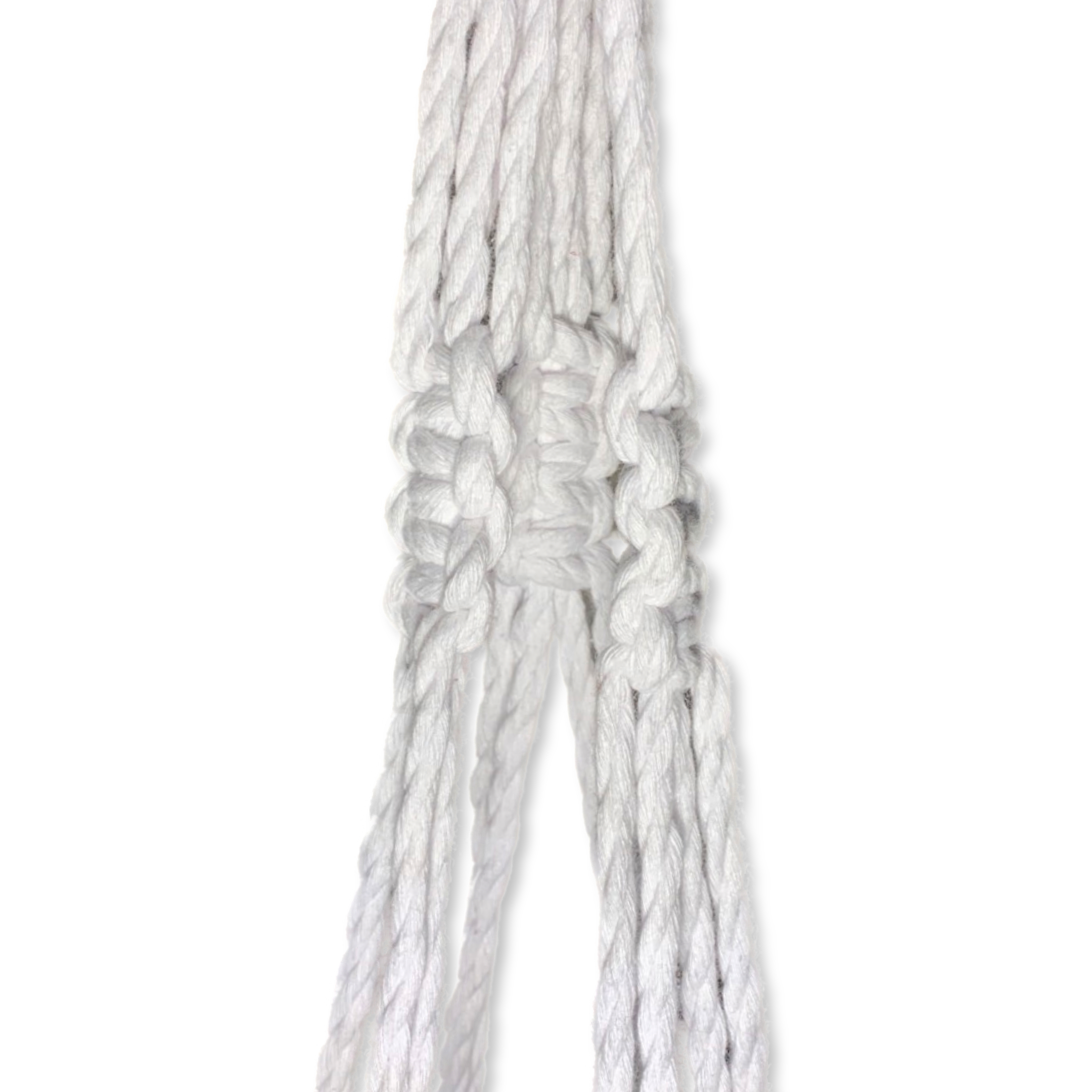 Witte Macramé plantenhanger 'Boho' van 100 cm lang, geschikt voor potten met een diameter van 10cm t/m 25cm.