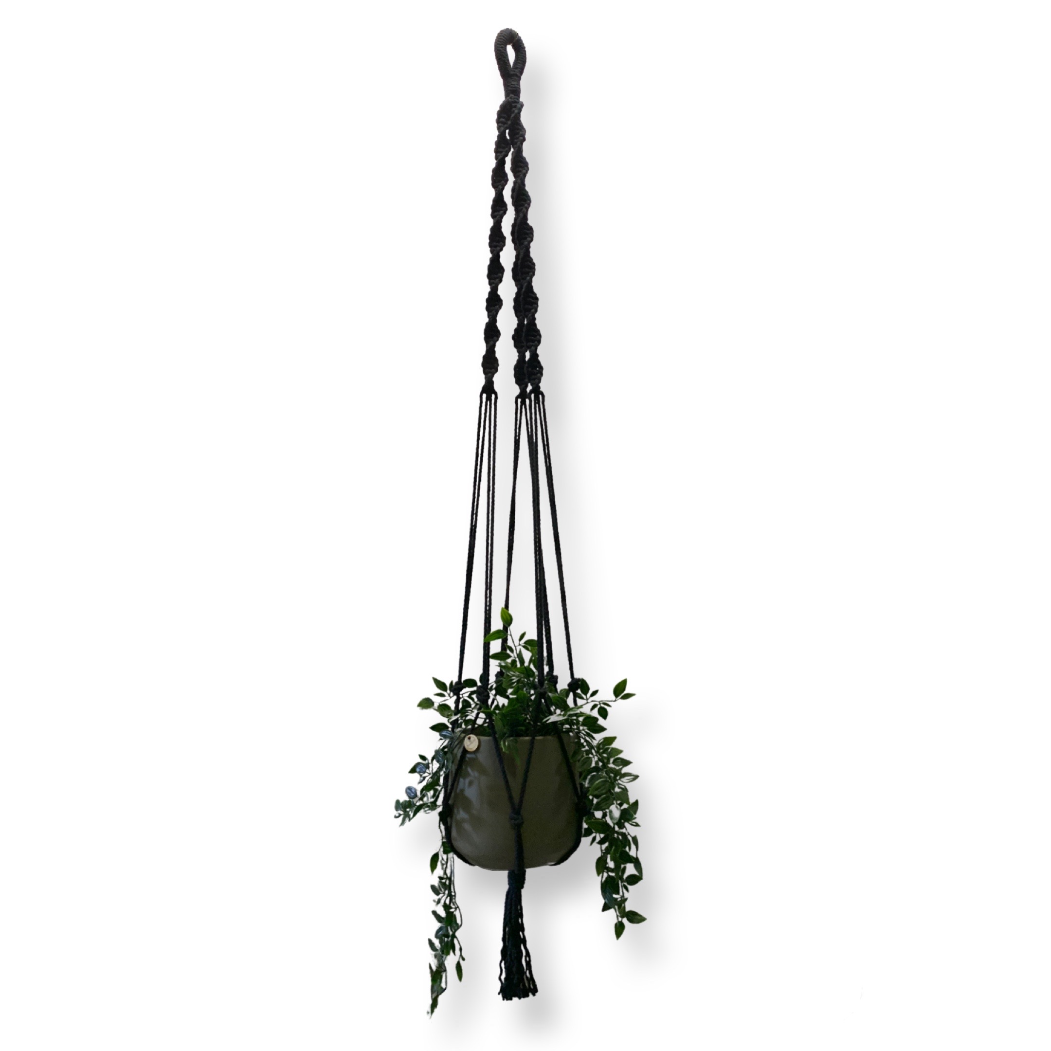Zwarte Macramé plantenhanger 'Bixl' van 130 cm lang, geschikt voor een pot met een diameter van 15 t/m 30 cm.